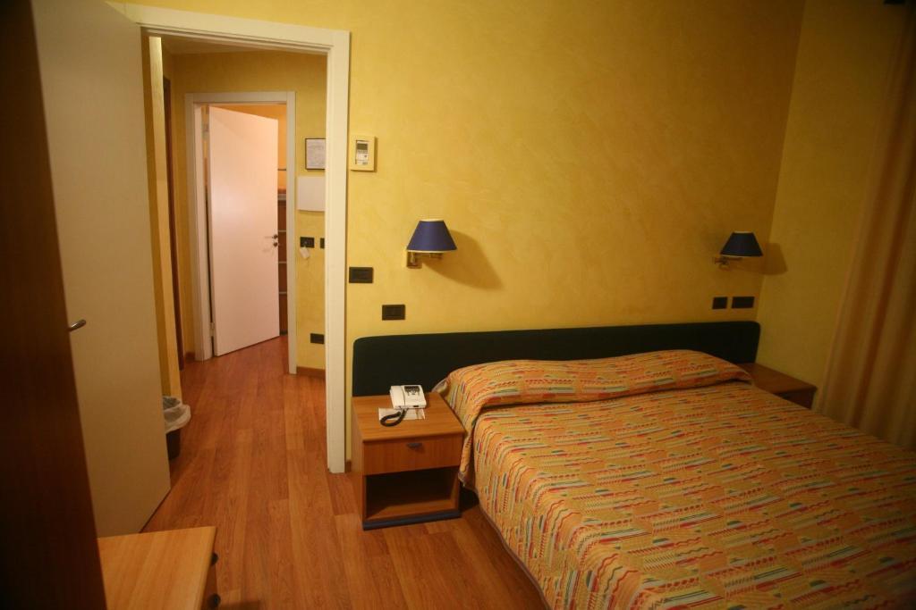 Hotel Victoria Porto San Giorgio Rum bild