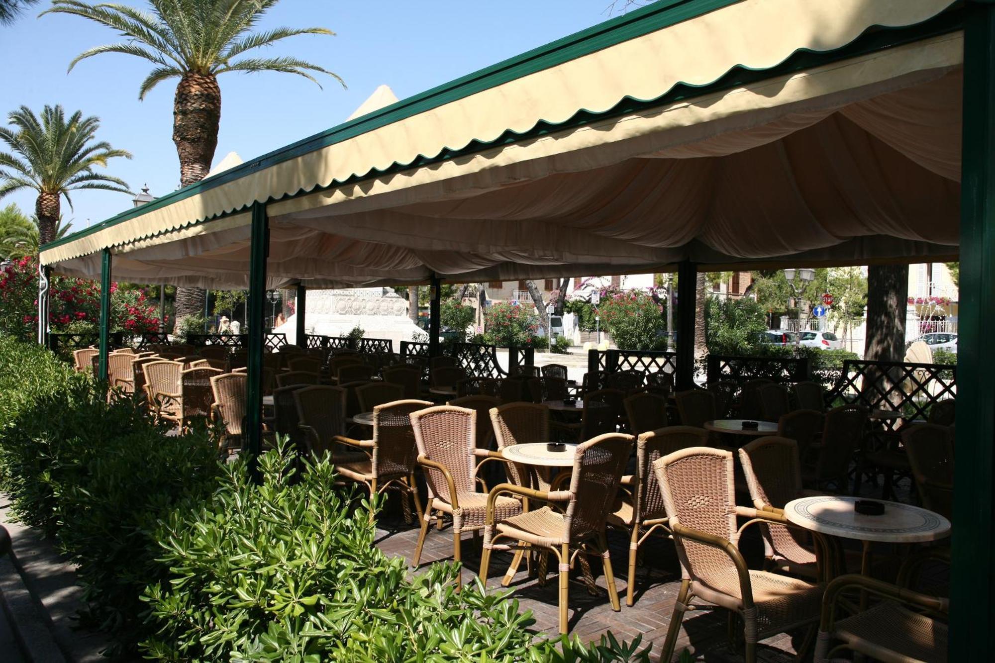 Hotel Victoria Porto San Giorgio Exteriör bild
