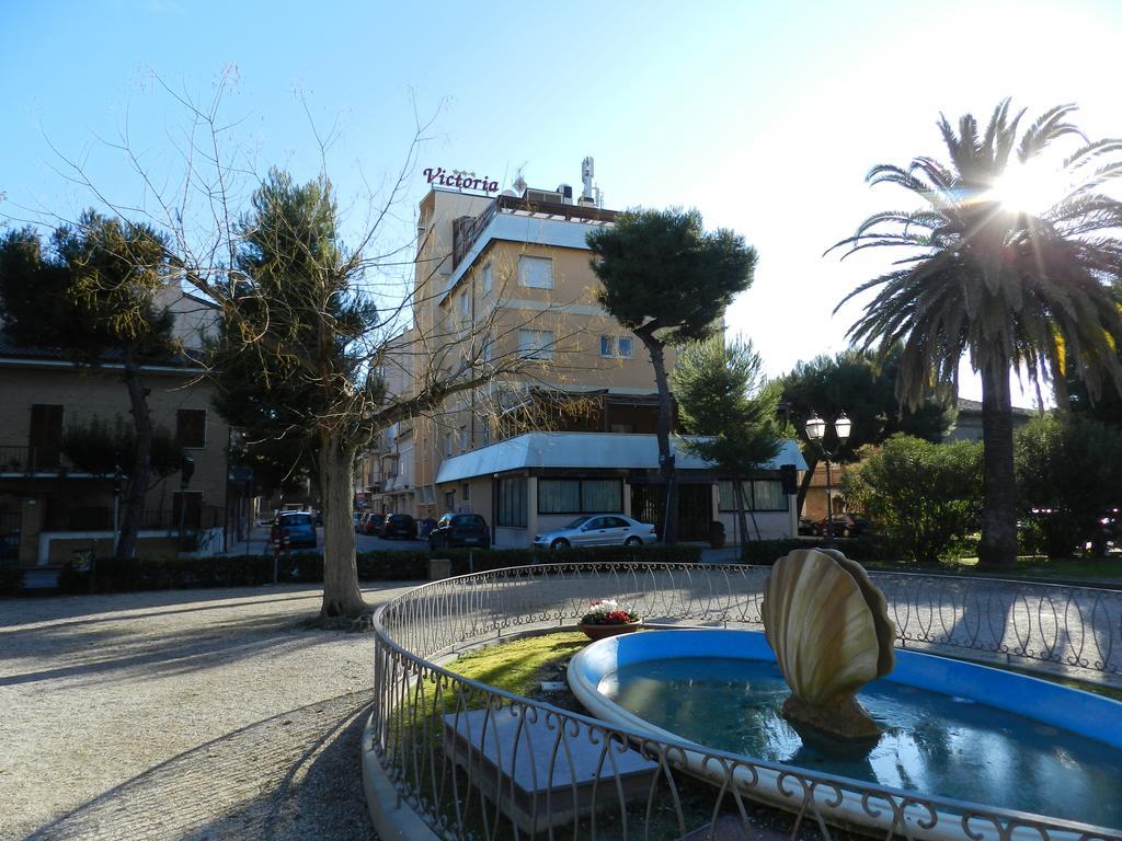 Hotel Victoria Porto San Giorgio Exteriör bild